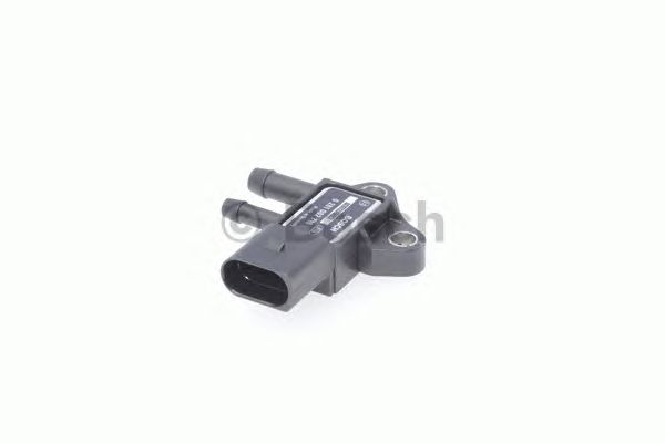 Купить запчасть Bosch - 0281002710 Датчик давления подачи топлива Audi A4/A6/A8/Q7,VW Passat/Touareg 1.9TDi-5.0TDi 02>