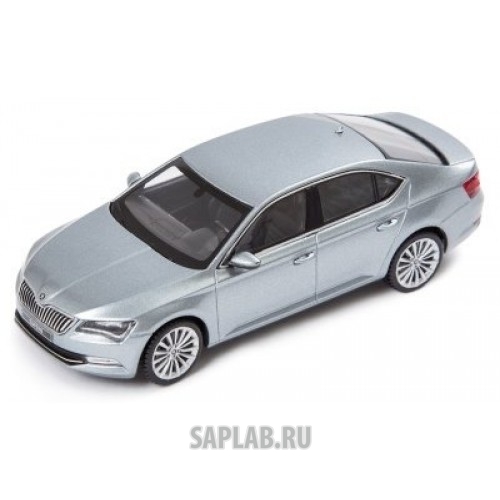 Купить запчасть SKODA - 3V0099300F7M Модель автомобиля Skoda Superb III, 1:43 scale, Business Grey, артикул 3V0099300F7M